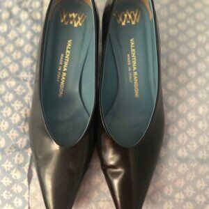 Valentina Rangoni "Vamp" Italian Leather Pump - Black, Size 7M